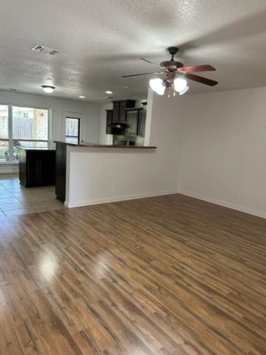 11708 Bittern Holw, Austin TX  78758-3501 exterior