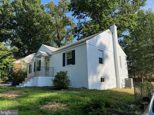 2906 Collins Ave, Silver Spring, MD 20902-2648