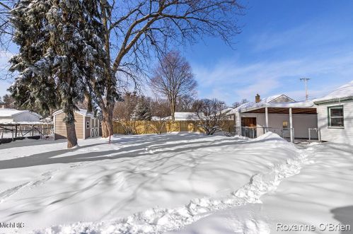 730 Oakcrest St, Wyoming MI exterior