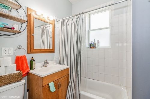 3319 Belden Ave, Chicago IL 60647-2509 exterior