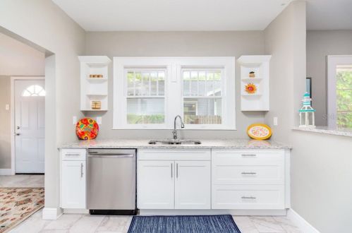 312 Hanna Ave, Tampa FL 33614-3607 exterior