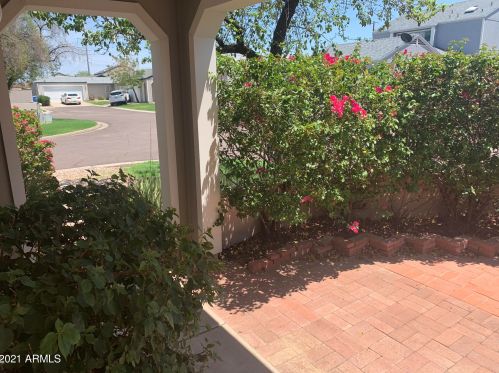 7038 42nd St, Phoenix AZ  85042-8906 exterior