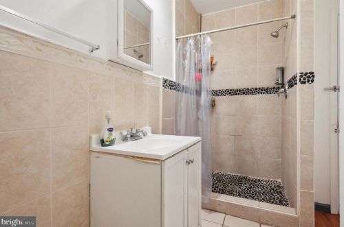 3247 Carlisle St, Philadelphia PA 19132-4018 exterior