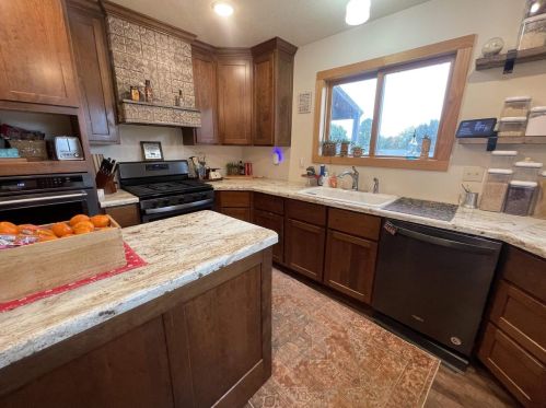 1724 Grumann Dr, Tomah WI  54660-1002 exterior