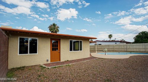 8322 Julia St, Tucson AZ  85710-4218 exterior