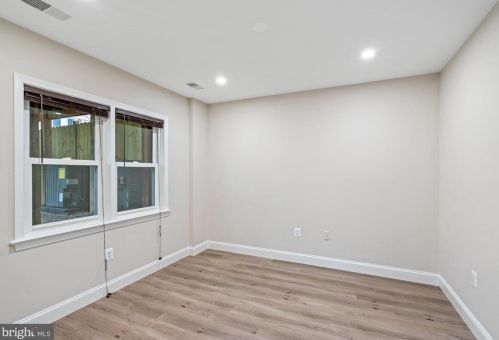 1634 Monroe St, Washington DC 20010-1803 exterior