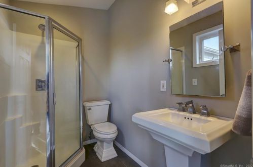 87 Pleasant Vw Rd, Derby CT 06418-2419 exterior