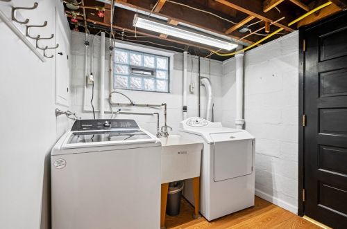 1336 Pocono St, Pittsburgh PA  15218-1114 exterior