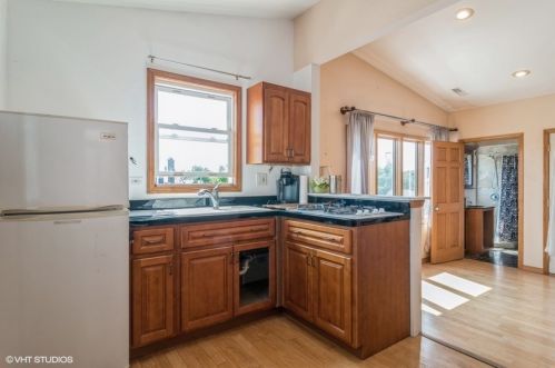 2928 Elston Ave, Chicago IL 60618-1809 exterior