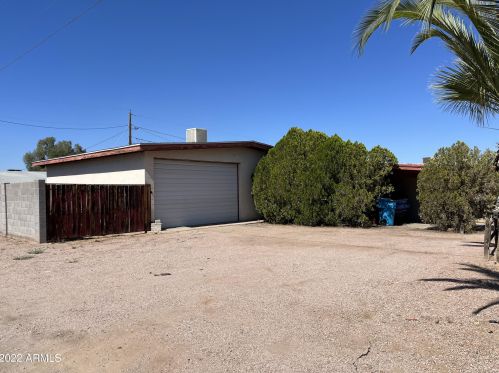 3002 Charter Oak Rd, Phoenix AZ 85032-7449 exterior