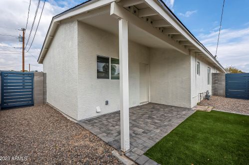 5039 18 Ave, Phoenix AZ 85015-6121 exterior