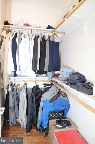 422 Royal St, Alexandria VA  22314-2335 exterior