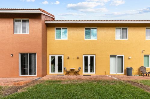 324 23 Ave, Boynton Beach FL 33435-7238 exterior