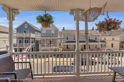 13 Ctr St, Locust NJ 07760-1712 exterior