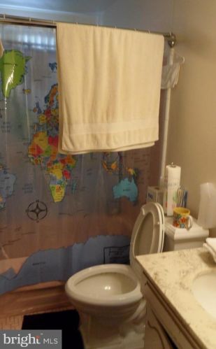 829 Decatur St, Washington DC  20017-3918 exterior