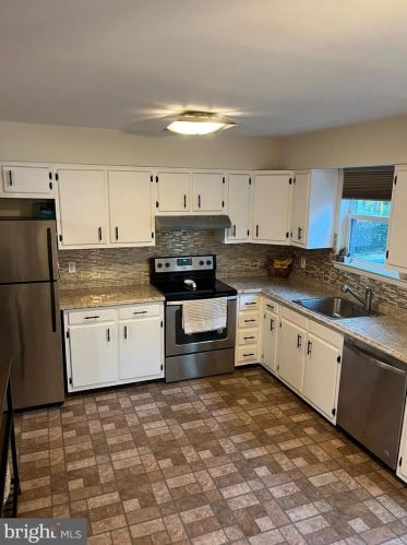 217 Summit Ave, Blenheim NJ  08012-4112 exterior