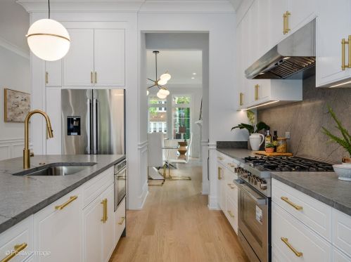 3310 Harding Ave, Chicago IL 60659-1008 exterior