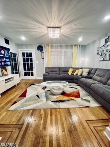 670 30th St, Paterson, NJ 07513-1142