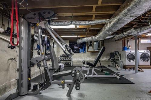 62 Rte 80, Deep River CT 06419-1429 exterior