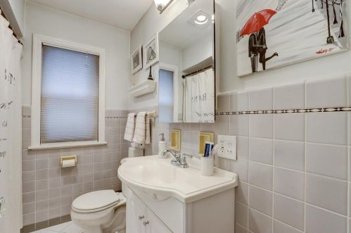 2472 73 St, Milwaukee WI 53213-1212 exterior