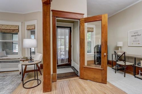 2109 Kenwood Blvd, Milwaukee WI  53211-3311 exterior