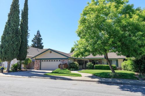 1861 Smith Dr, Turlock, CA 95382-2870