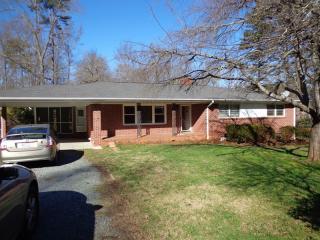 100 Jeffrey Cir, Wingate, NC 28174-9625