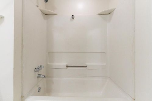 645 Lk Dr, Lithonia GA 30039-6634 exterior