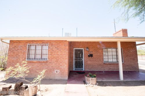 2225 Hampton St, Tucson, AZ 85719-3813