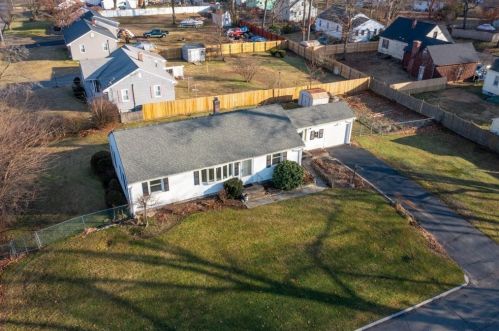 281 Hartwick St, Springfield MA 01108-3564 exterior