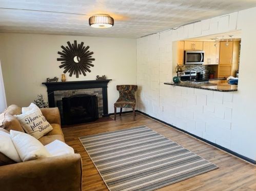 75 Prouty St, Springfield MA 01119-2550 exterior