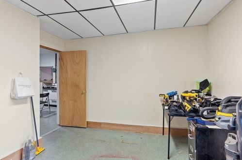 9 Elizabeth St, Worcester MA 01605-2949 exterior