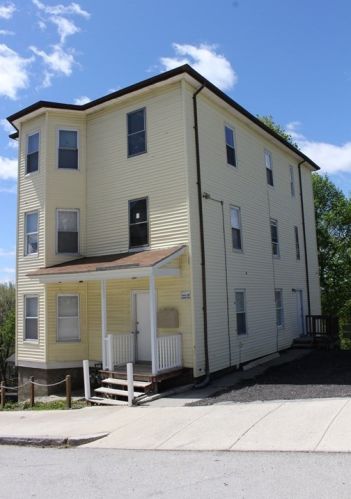 23 Everard St, Worcester, MA 01605-4818