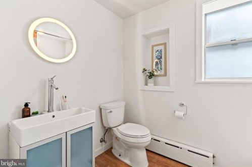 326 Dickinson St, Philadelphia PA 19147-6515 exterior