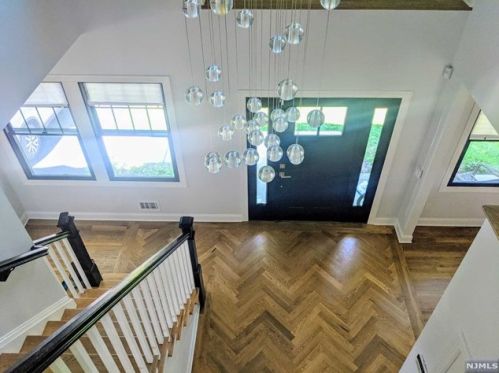 1363 Somerset Rd, Teaneck NJ  07666-2139 exterior