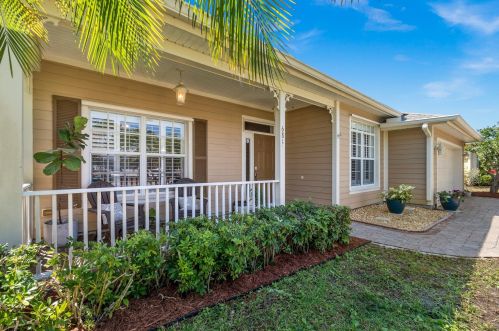 681 Little Kayak Pt, Fort Pierce FL  34983-3516 exterior
