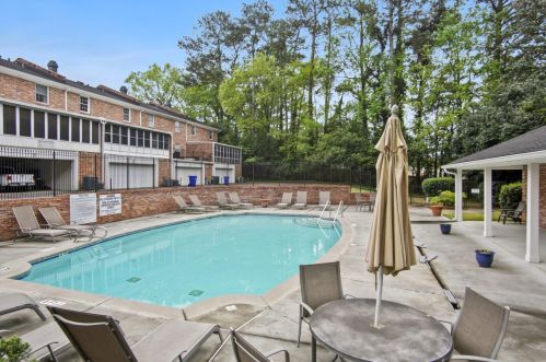 1612 Executive Park Ln, Atlanta GA 30329-3114 exterior