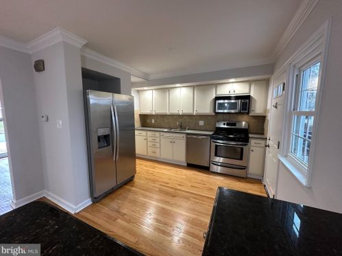 214 Maryland Ave, Pittsburgh PA  15209-2742 exterior