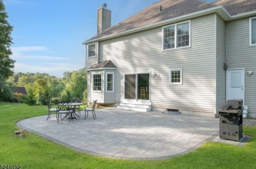 12 Hollyhock Way, Fredon NJ 07860-5371 exterior