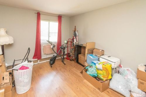 5 Ruth Ct, Middletown NY 10940-5328 exterior