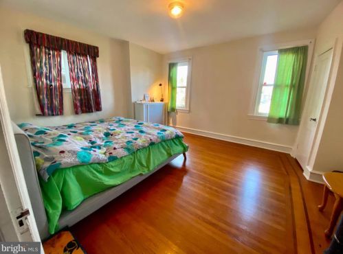 7026 Greene St, Philadelphia PA 19119-3114 exterior