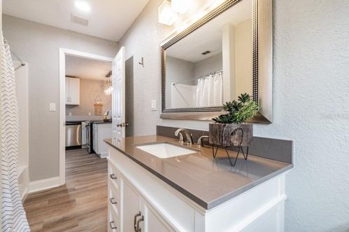 1808 22nd Ave, Tampa FL 33605-1918 exterior