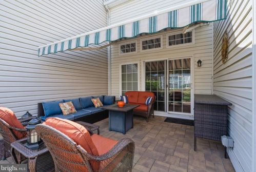 3 Falcon Ct, Trenton NJ 08690-2466 exterior