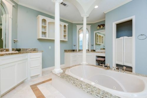 8827 Catamaran Way, Montgomery TX 77316-6881 exterior