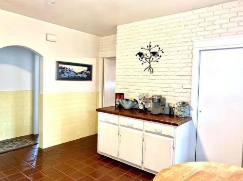 150 9th St, Providence RI  02906-2931 exterior