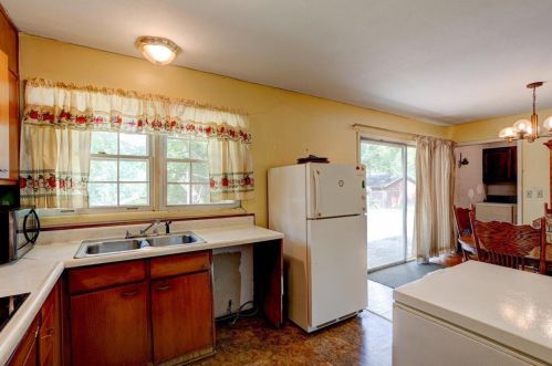 1004 Forrest Dr, Atlanta GA 30354-2514 exterior