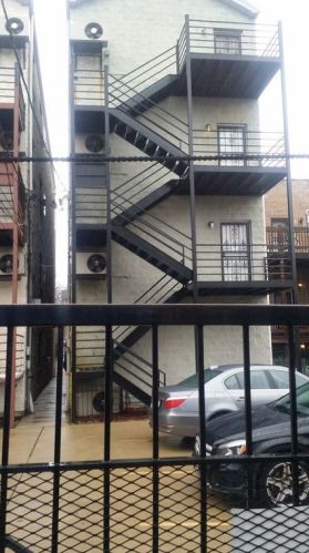 2325 Harrison St, Chicago IL 60612-3581 exterior