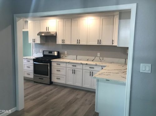 1302 Palm Dr, Oxnard CA 93030-4836 exterior