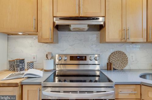 145 U St, Washington DC 20001-2338 exterior