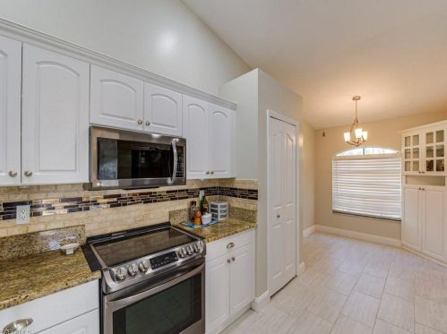 5213 Whitten Dr, Naples, FL 34104-5313